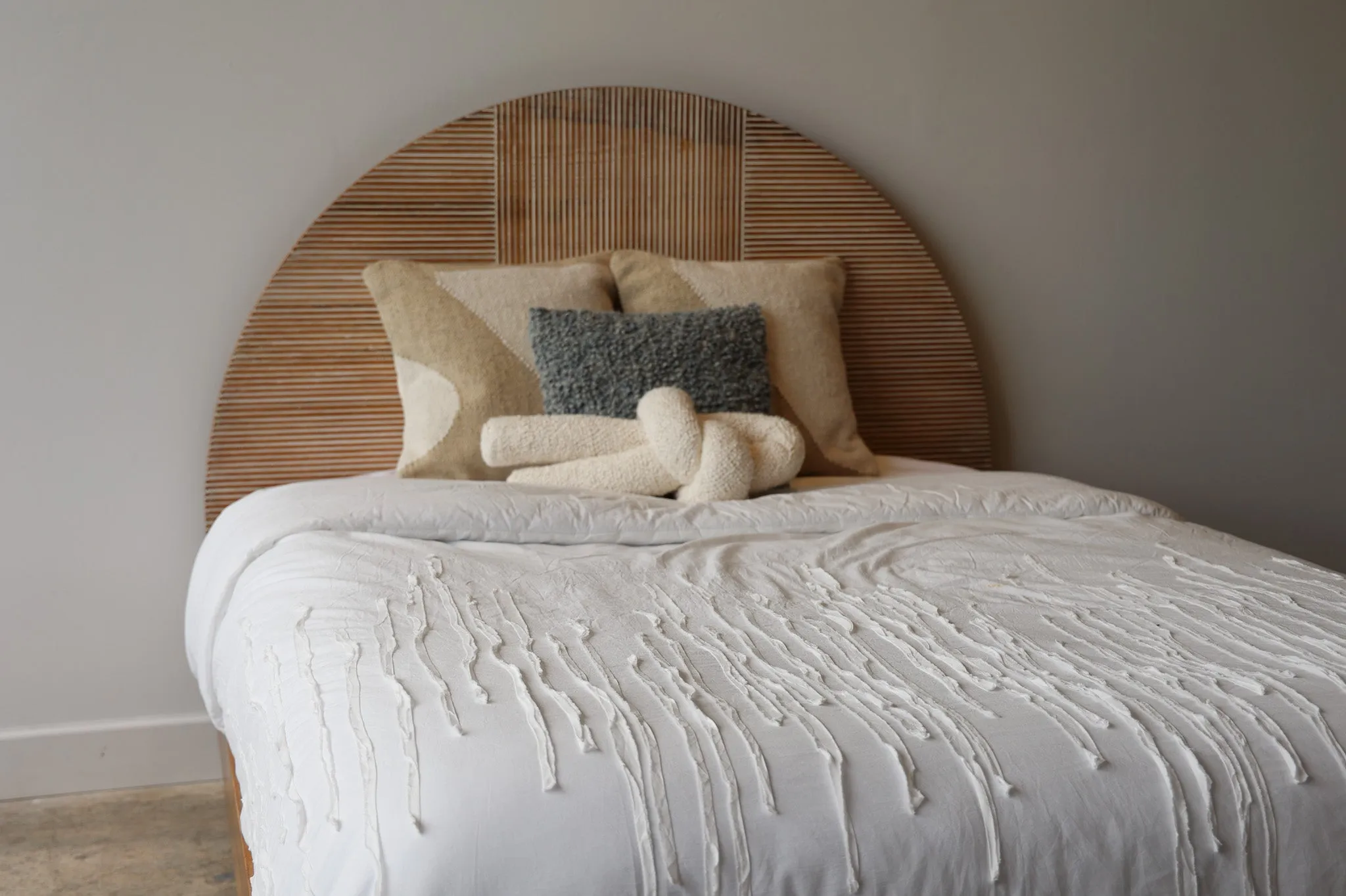 Eclipse Bed