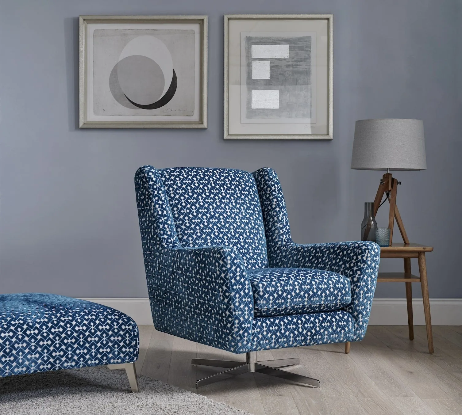 Finley Swivel Chair